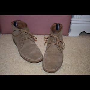 Tommy Hilfiger tan booties